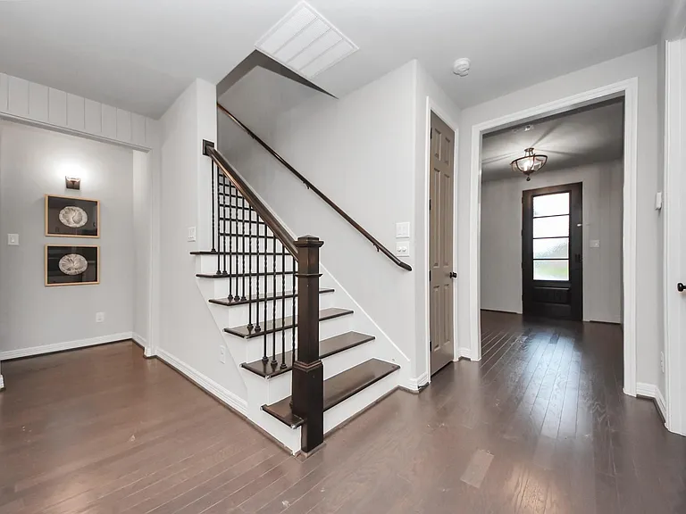 108 Summer Pool Ct — Photo 5