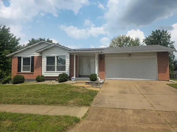5378 Stonehurst Dr, Saint Louis, MO 63129