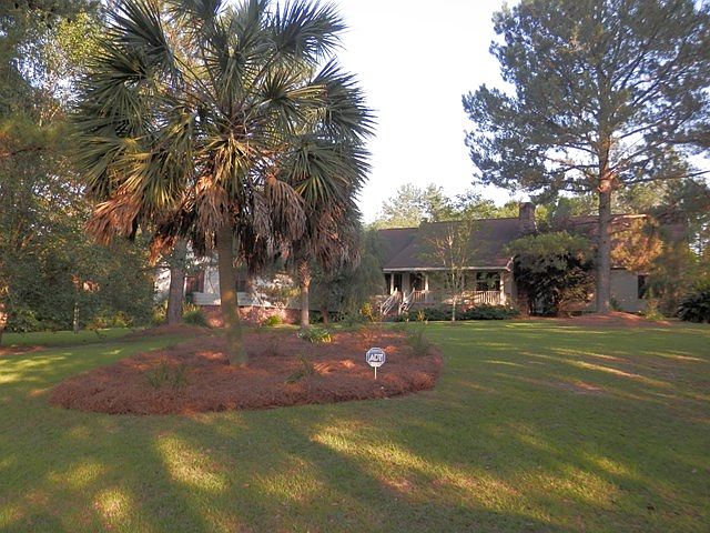 1st image of 110 Vinland Cir