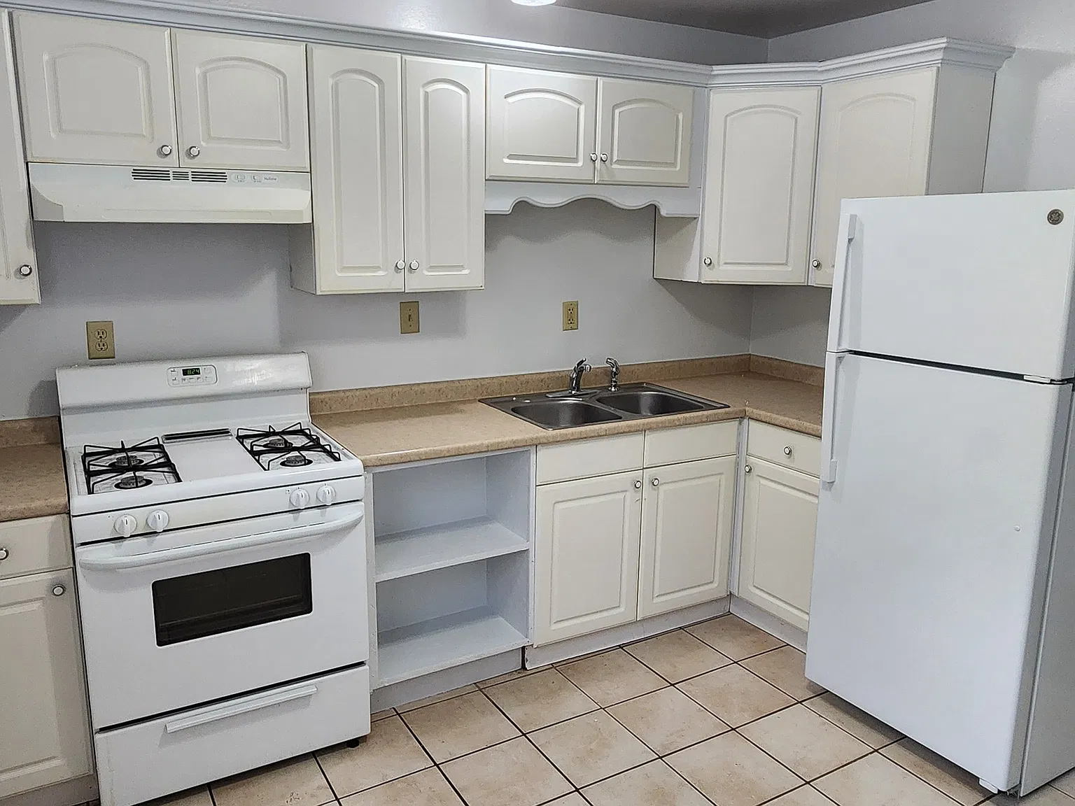 2 bed, 800 sqft, $1,100 — Photo 2