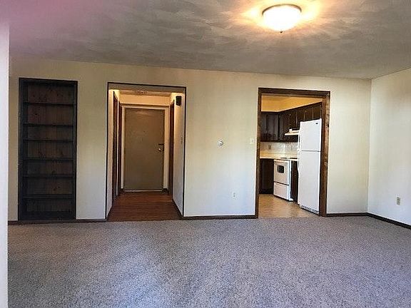 3rd image of 307 S 4th St APT 18