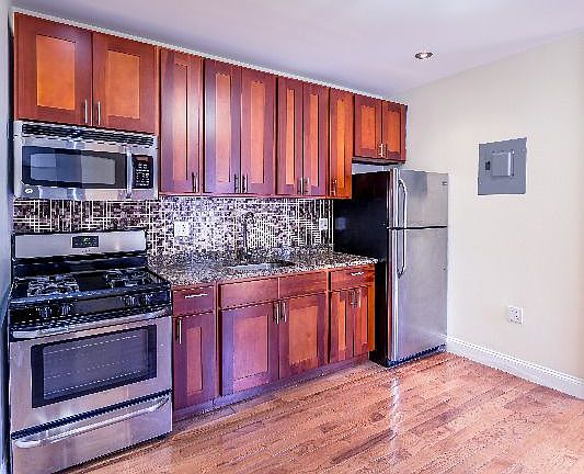 5th image of 156 Sherman Ave APT 48