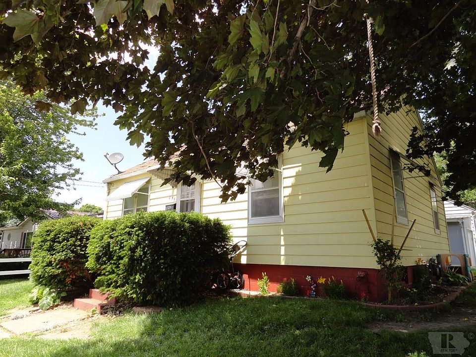 2nd image of 415 6th Ave E