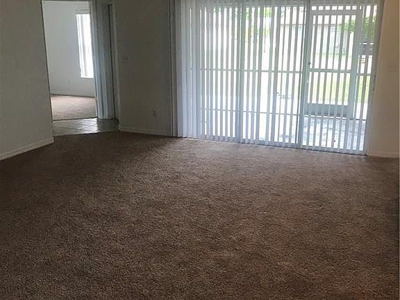 4th image of 2937 SW 9th Pl