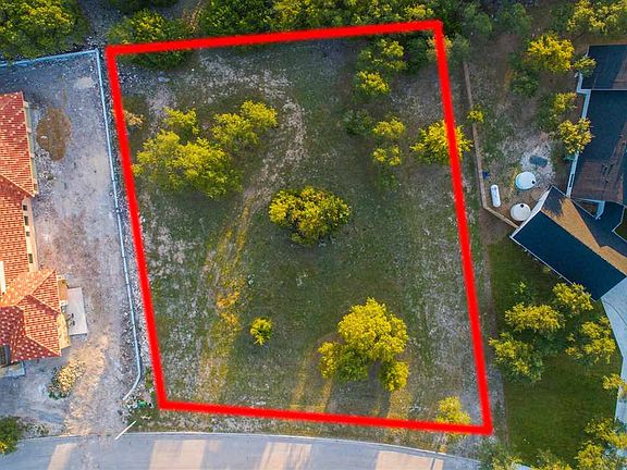 2nd image of 204 Dawna Len Dr