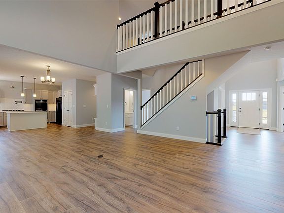 3rd image of 418 Gainsboro Dr