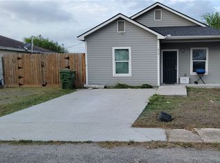 414 3rd St, Taft, TX 78390