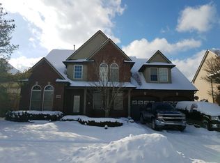 21406 Gentry Dr, Macomb, MI 48044