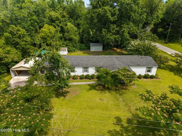 291 Meadow Lane, Burgaw, NC 28425