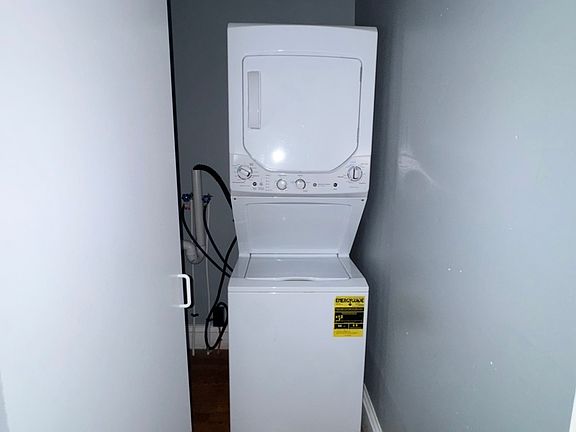 5th image of 223 Gano St #1