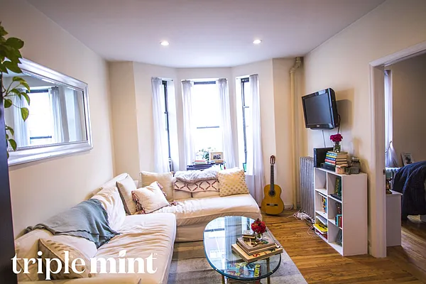 Rented by Triplemint | media 15