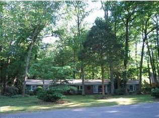 3355 Lynnwood Dr, Virginia Beach, VA 23452