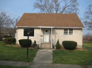 236 Kossuth St, South Elgin, IL 60177
