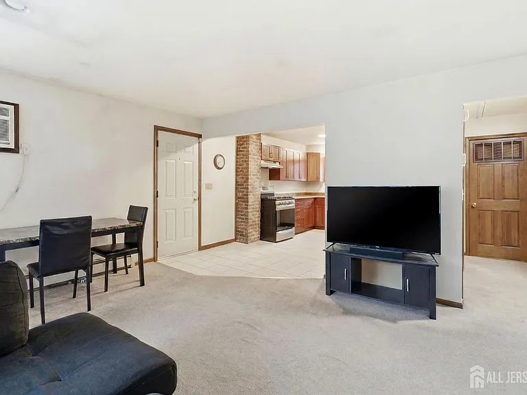 490 S Randolphville Rd — Photo 2