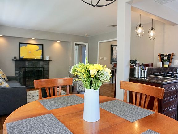 5th image of 2816 Glendon Ave