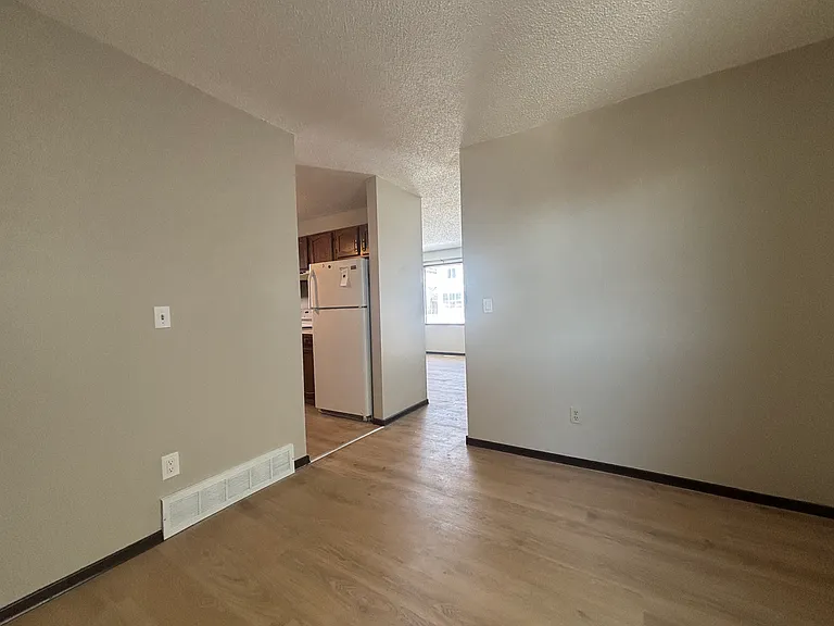 67 Castledale Way NE — Photo 5
