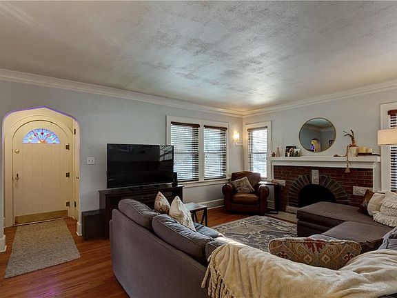 5th image of 4043 Ashby Ave