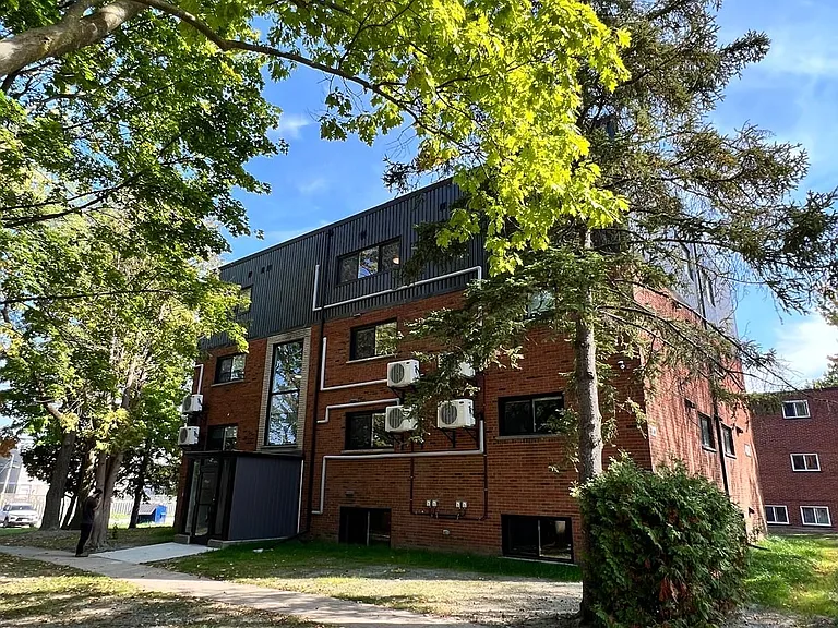 400 Scenic Dr N #12 — Photo 2