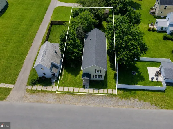 210 W 2nd St, Ridgely, MD 21660