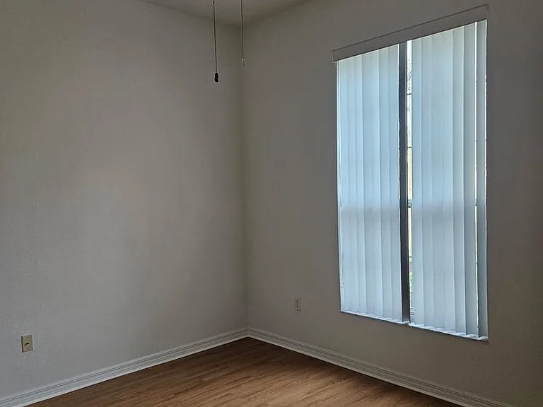 1 Emmons Ln — Photo 30