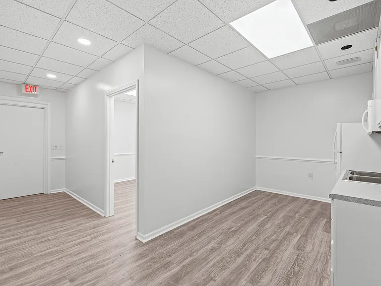 10316 Feldfarm Ln — Photo 14