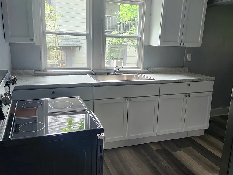 2190 6th St SW — Photo 4