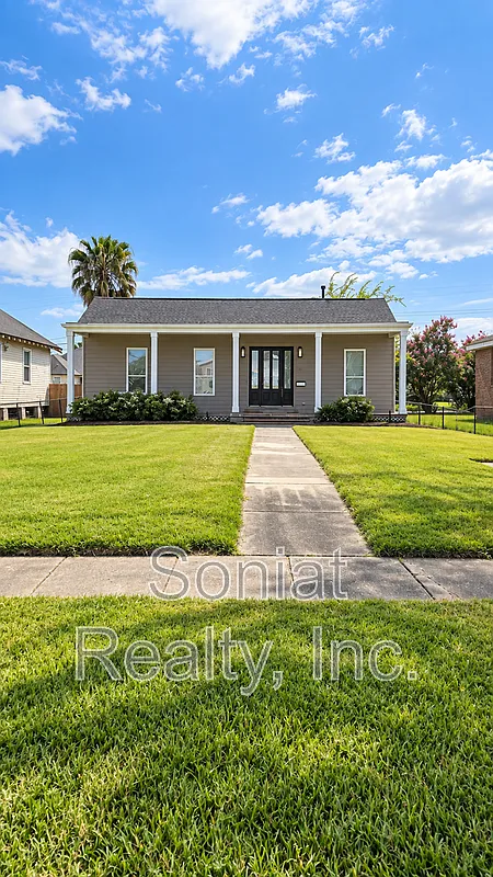 2 bed, 1.0 bath, 1426 sqft, $2,025 — Photo 2
