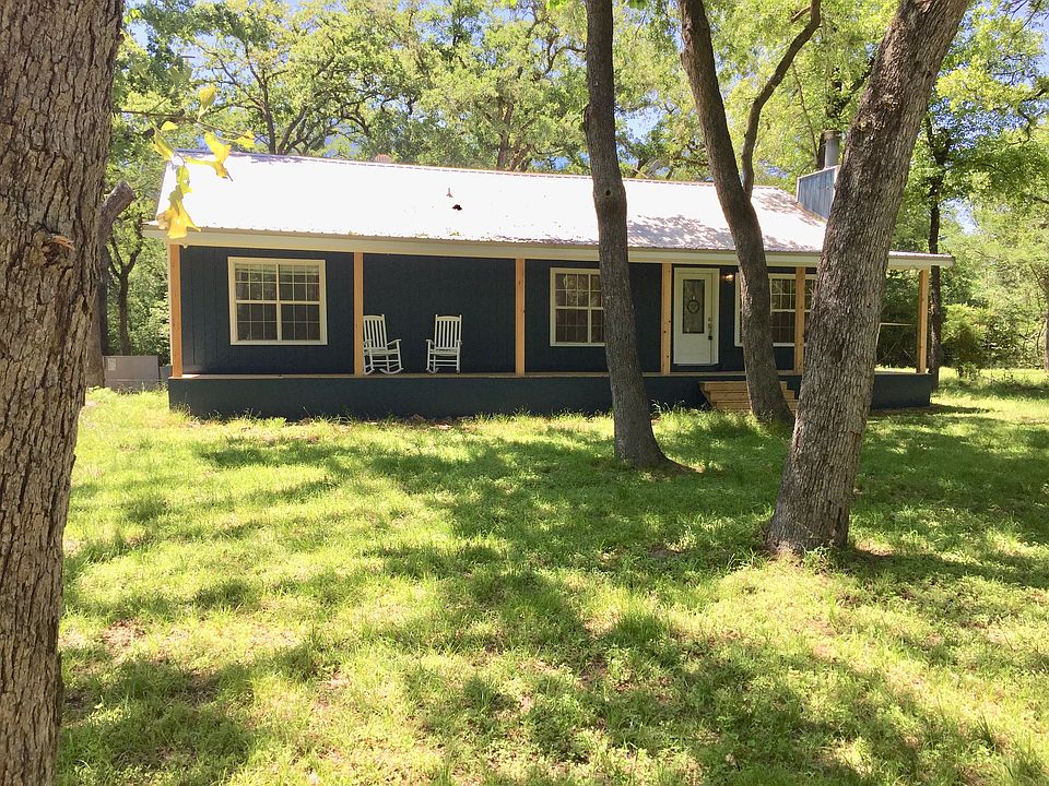 1st image of 110 Berry Creek Dr