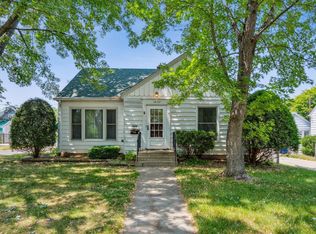 1057 Barrett St, Saint Paul, MN 55103