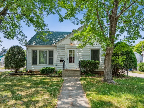 1057 Barrett St, Saint Paul, MN 55103