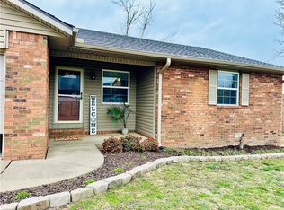 713 S Riviera Dr, Rogers, AR 72758