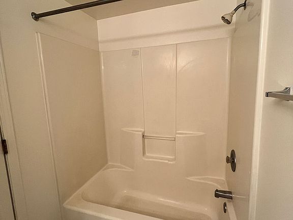 5th image of 819 S Division St APT D