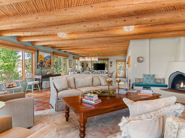 1281 Este Ln, Santa Fe, NM 87501