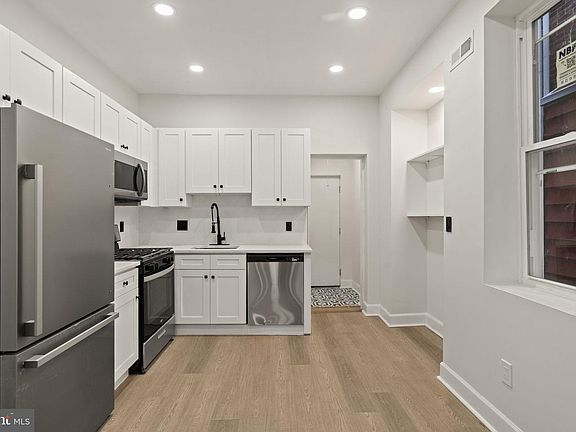 5th image of 4726 N Carlisle St