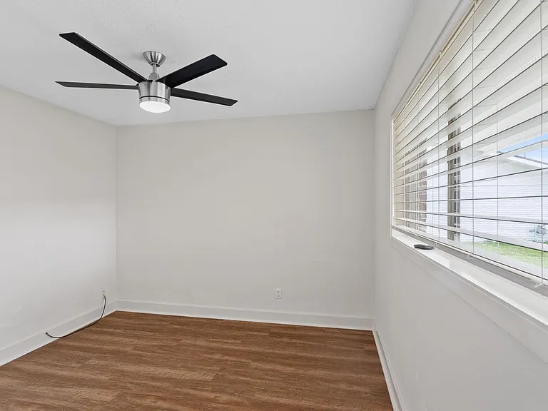 4842 Ponderosa Dr — Photo 3