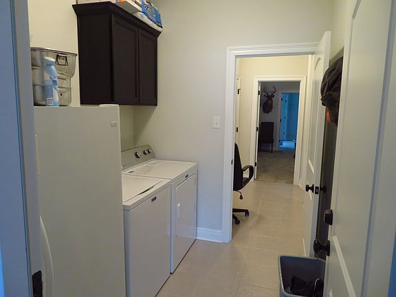 4th image of 100 Lexi Falls Ln
