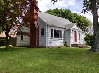 152 Elmsford Rd, Bridgeport, CT 06606