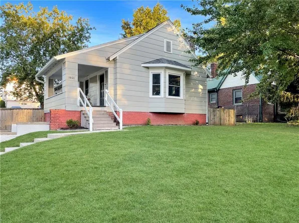 1601 Walnut St, Higginsville, MO 64037