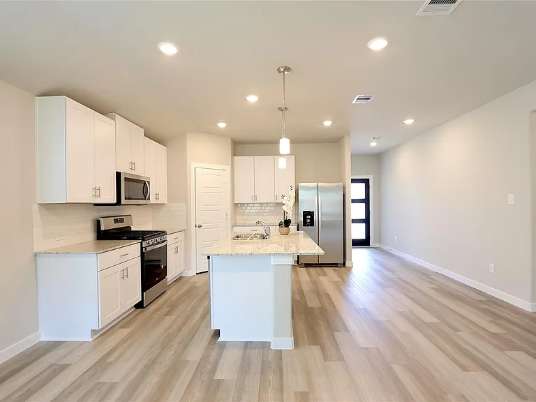 1539 King Ranch Rd — Photo 5