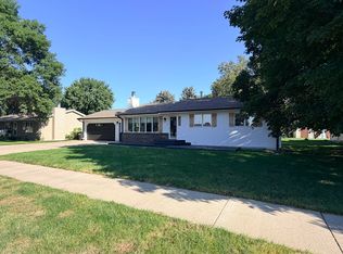 1124 E 11th Ave, Mitchell, SD 57301