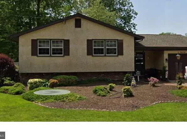 48 Cranford Rd, Turnersville, NJ 08012