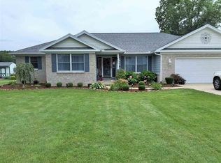 520 Catherine Dr, Sweetser, IN 46987