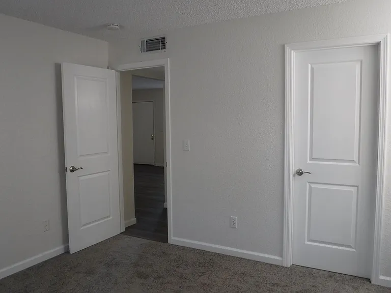 1631 Bramble Pl — Photo 12