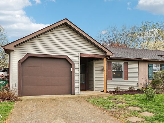 3rd image of 5431 Carlton Ct