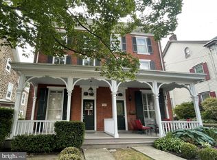 90 S Clinton St, Doylestown, PA 18901