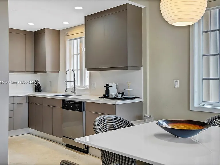 19227 Fisher Island Dr #19227 — Photo 16