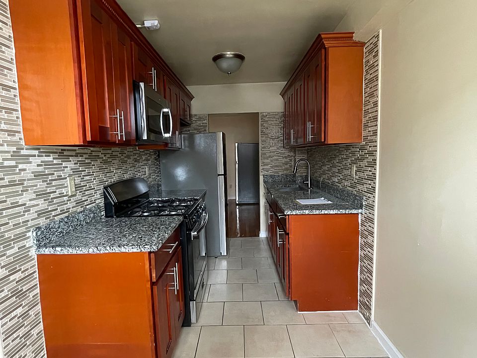 1st image of 8825 148th St APT 5N