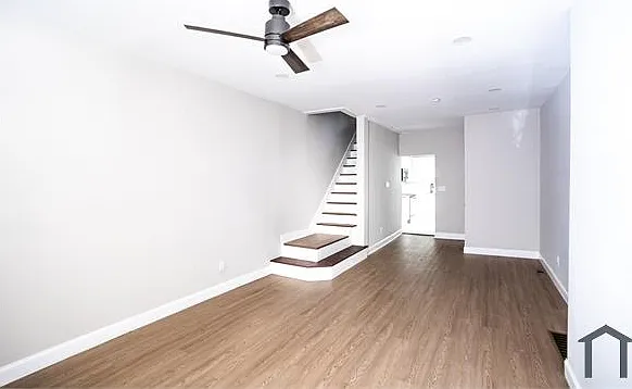 3047 Fontain St — Photo 10