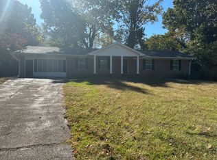 1046 Lake Breeze Ct, Stone Mountain, GA 30083