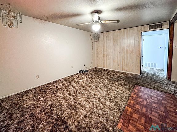 5th image of 901 Conchas Pl